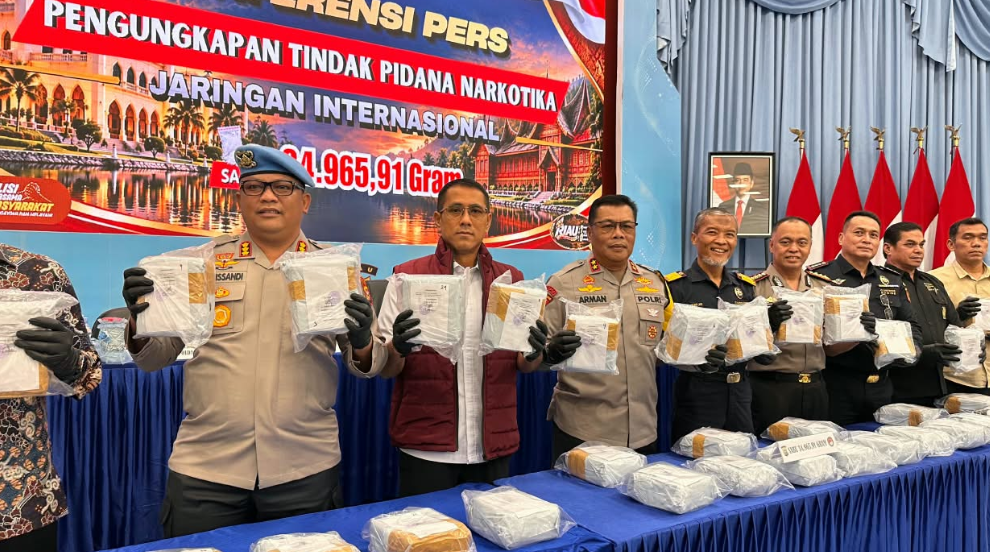 Bongkar Jalur Narkoba Internasional, Polda Riau Sita 35 Kg Sabu dan Tangkap 5 Tersangka